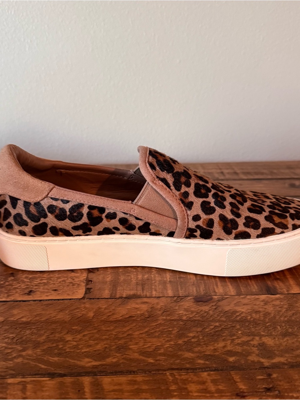UGG Women’s Jass Exotic Leopard Slip-On Platform Sneakers Size 10 - Picture 7 of 12